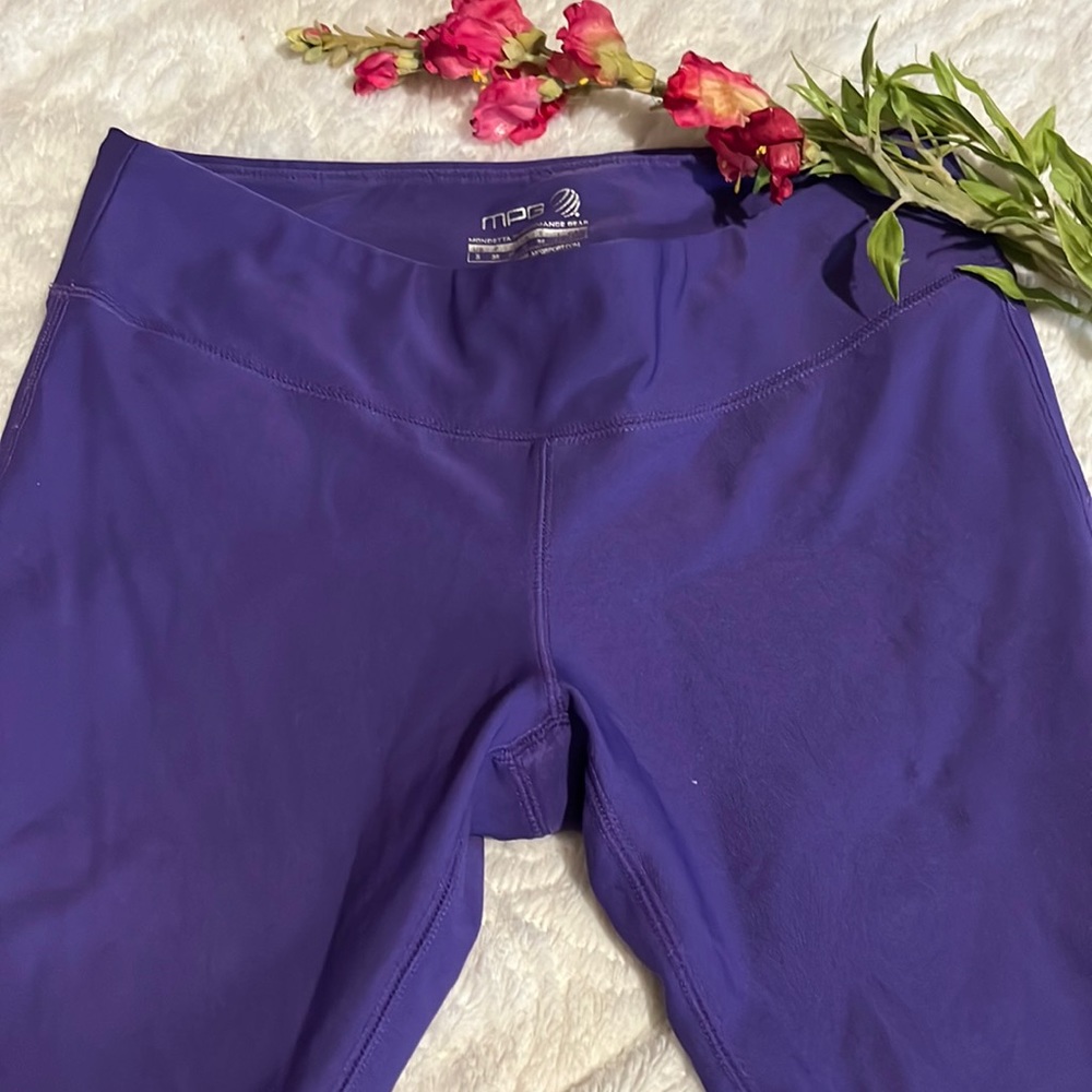 FREE MPG YOGA PANTS SIZE SMALL